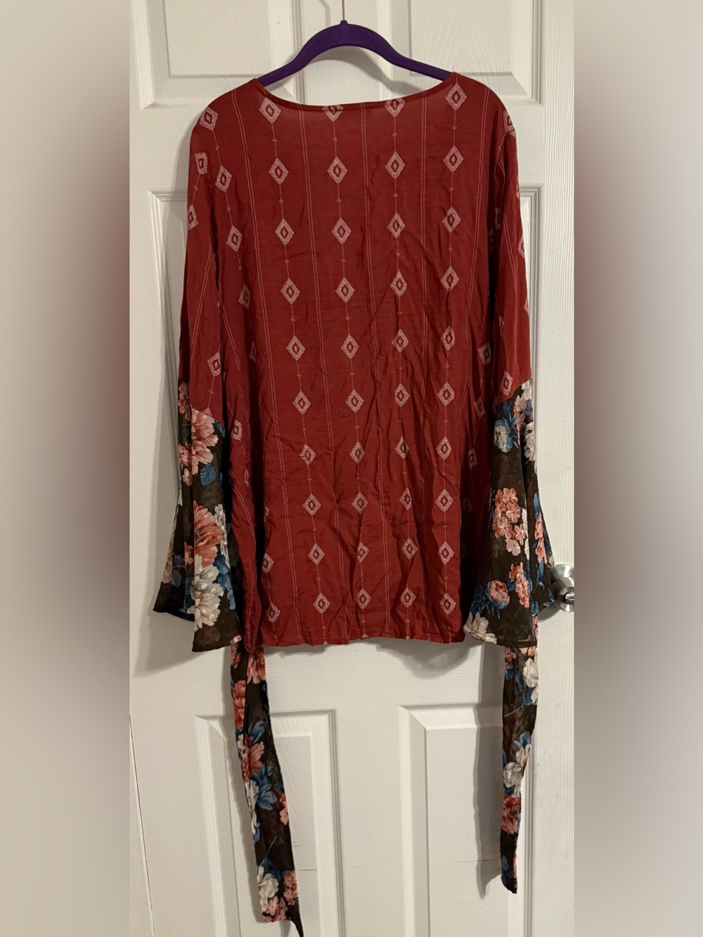 Boho Diamond-Print Rust Tunic with Floral Tie Sleeves - Picture 2 of 6